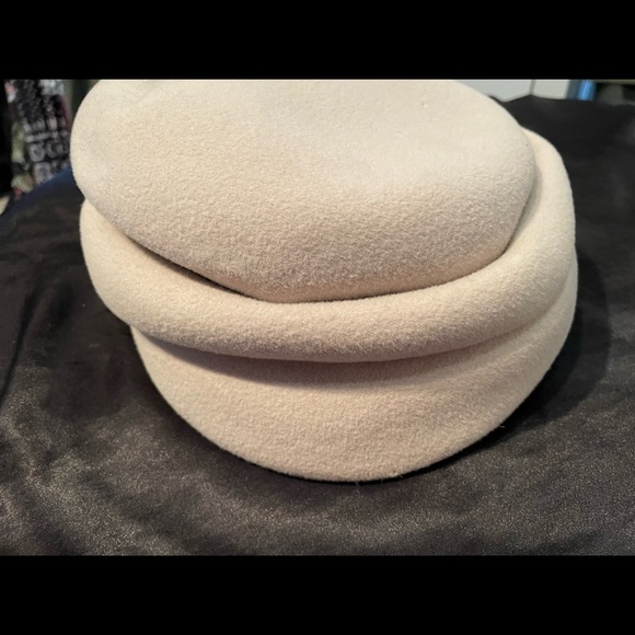 Vintage hat - Picture 2 of 7